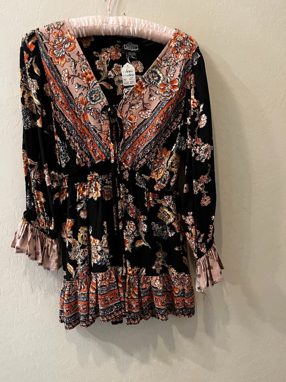 Angie Black Floral Boho Top *NWT* Size Medium